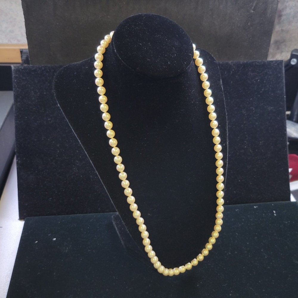 Majorica 24" Cultured Pearl Necklace Vintage with Sterling Silver Clasp .925 (U1